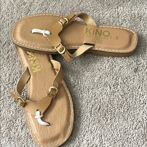 Size 9 Kino Sandals
